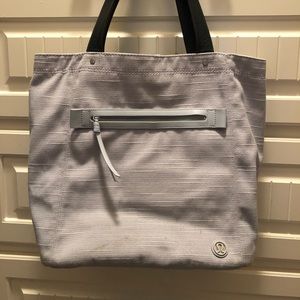 Lululemon bag